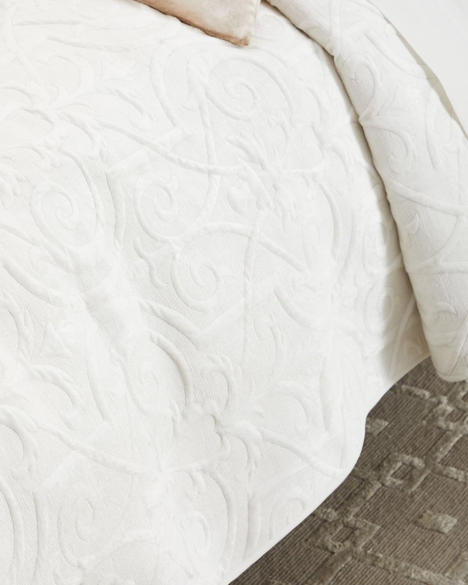 Troyes Renaissance Velvet Coverlet, King